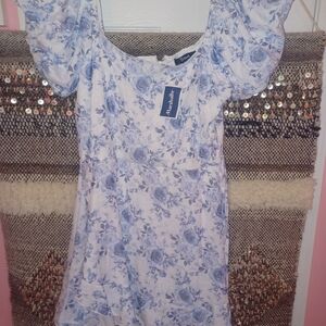 Trixxi white and blue floral puff-sleeve faux-wrap mi